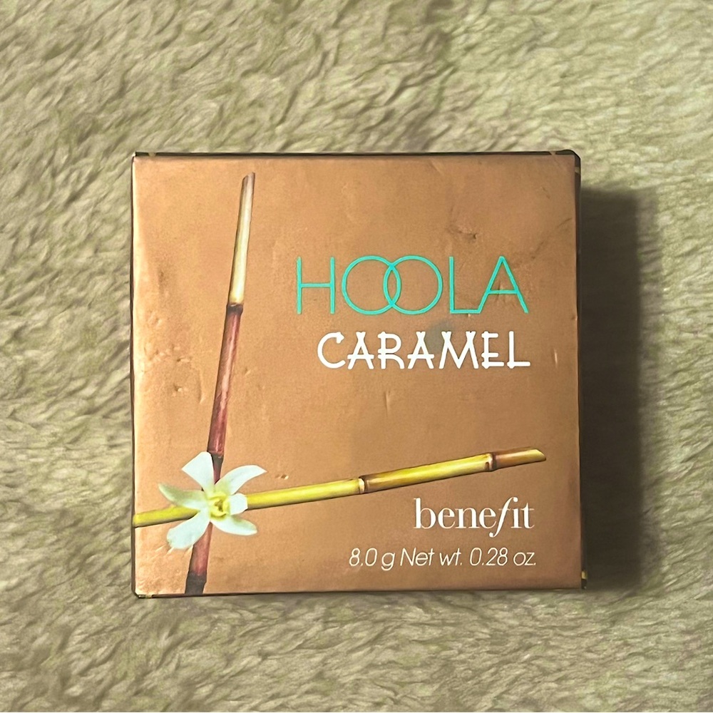 Benefit Hoola Caramel bronzer